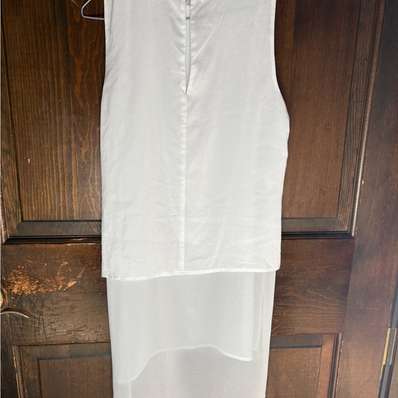 BCBG XS White Sleeveless Button-Up Sheer Blouse - Picture 3 of 5